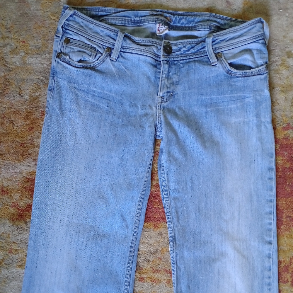 Silver Jeans - Picture 5 of 9